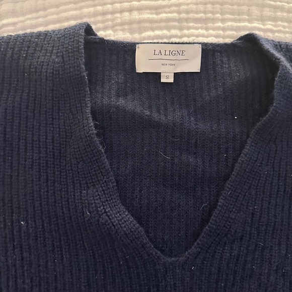 Cashmere Toujours La Ligne V Neck Sweater - Picture 2 of 4